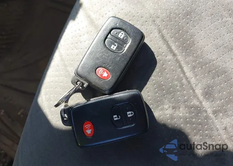 2012 Toyota Prius Two из США, поврежденный, VIN JTDKN3DU2C1495907